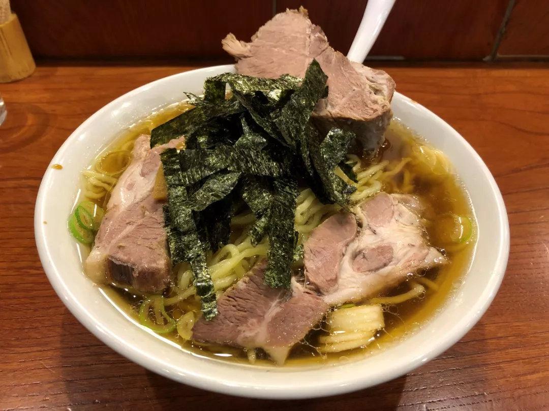 探索现代烹饪中的最新汤头美味之源