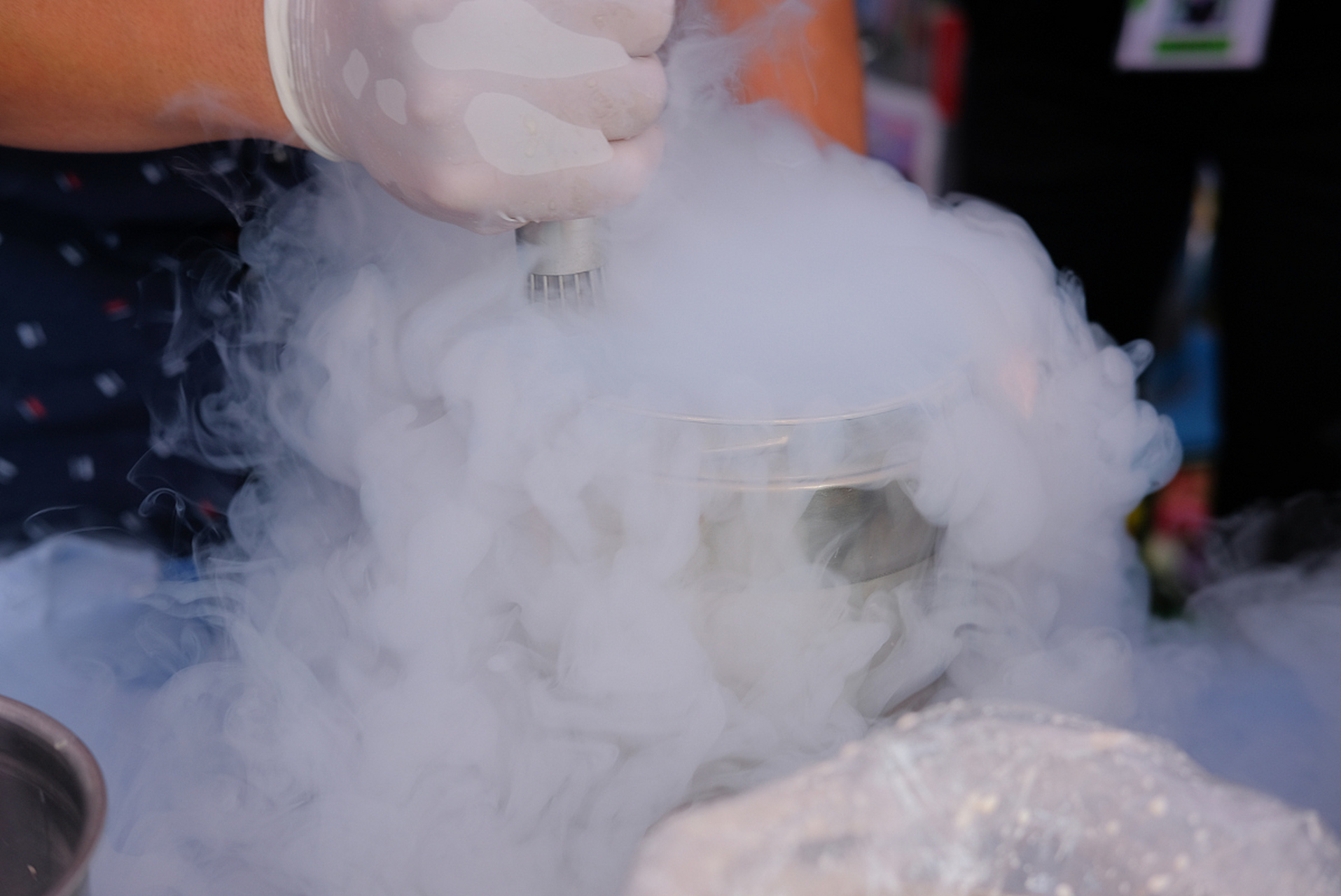 干冰最新趋势及其在时代背景下的独特地位