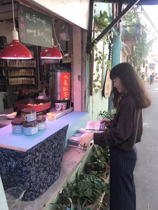 巷弄深处的特色小店探秘，忙碌中的新奇与惊喜