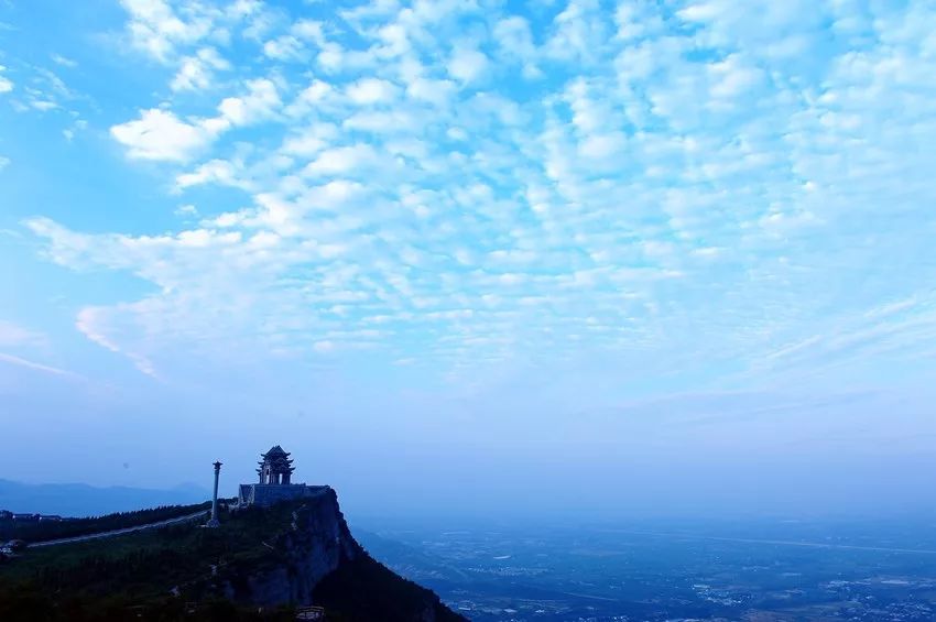 工口君带你探索自然美景，寻找内心平静的旅行之旅